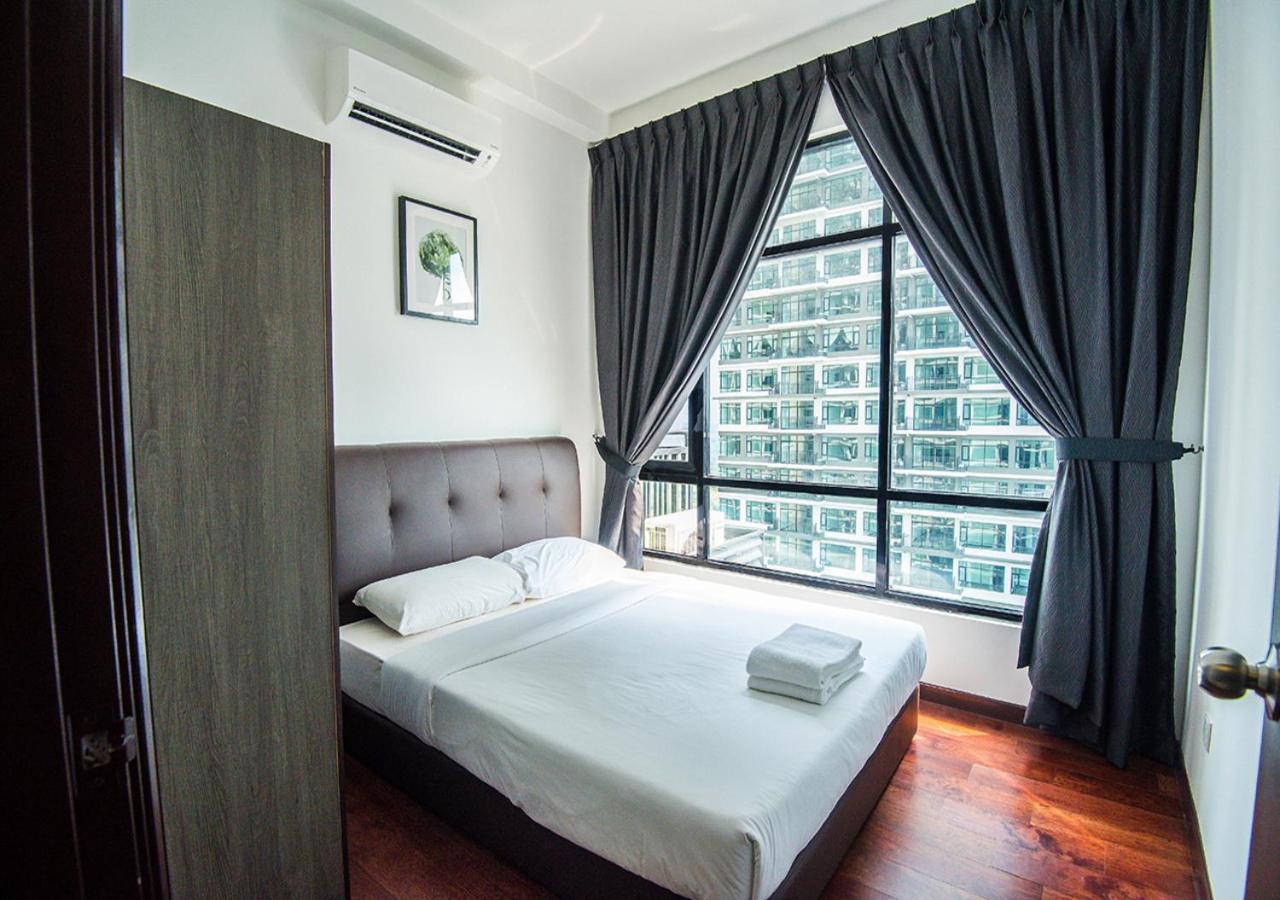 Molek Regency Taman Molek Hotel 5*