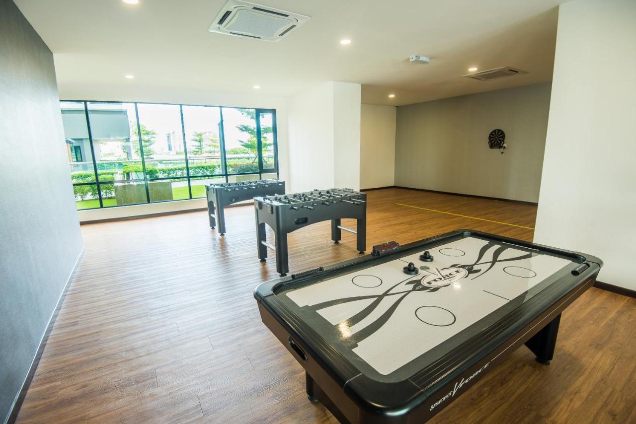 Molek Regency Taman Molek 5*