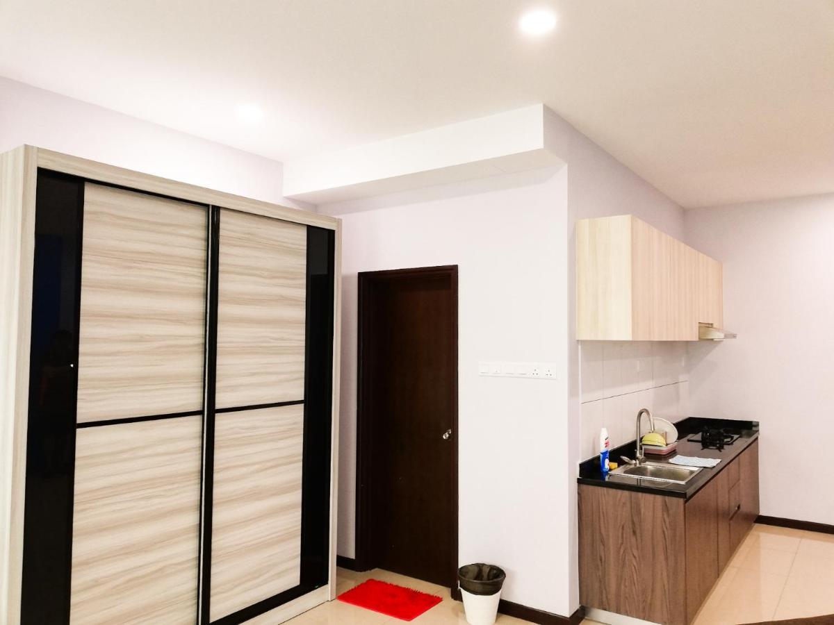 Molek Regency Taman Molek Hotel 5*