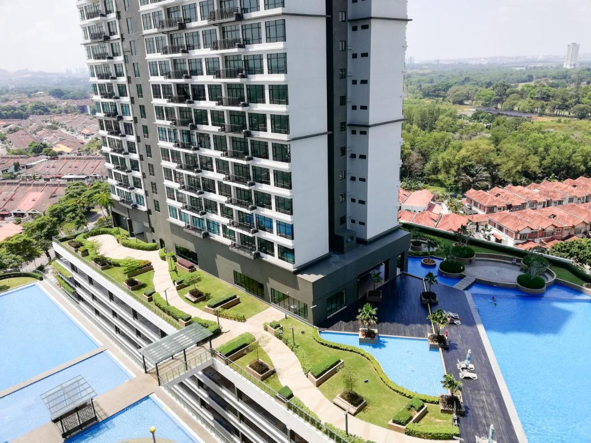 Molek Regency Taman Molek