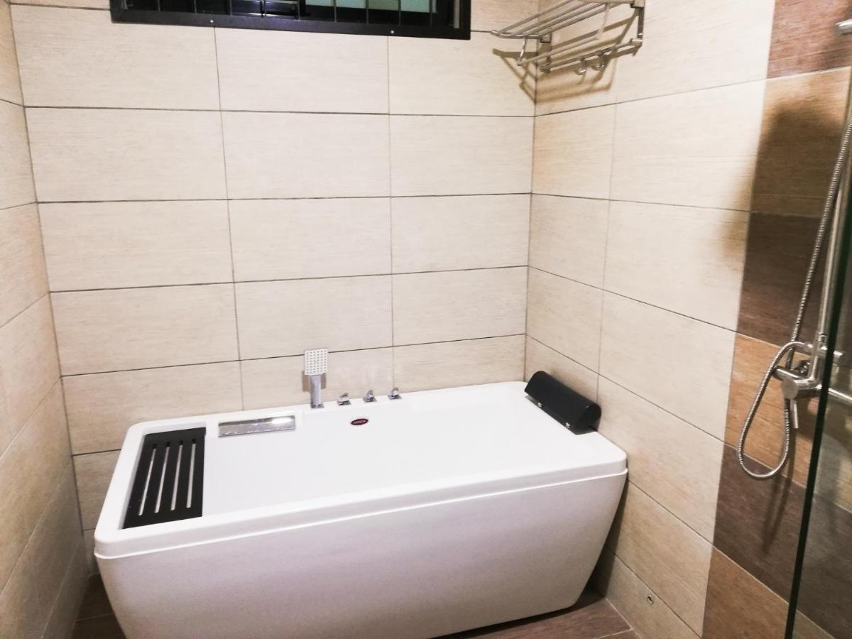 Molek Regency Taman Molek Hotel 5*